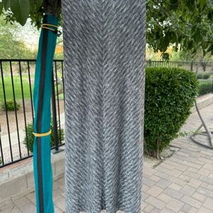 LOU & GREY MAXI SKIRT SIZE LARGE